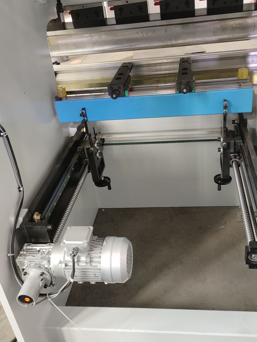 Macchina piegatrice idraulica  - Power Tools Hydraulic recensione e prezzo